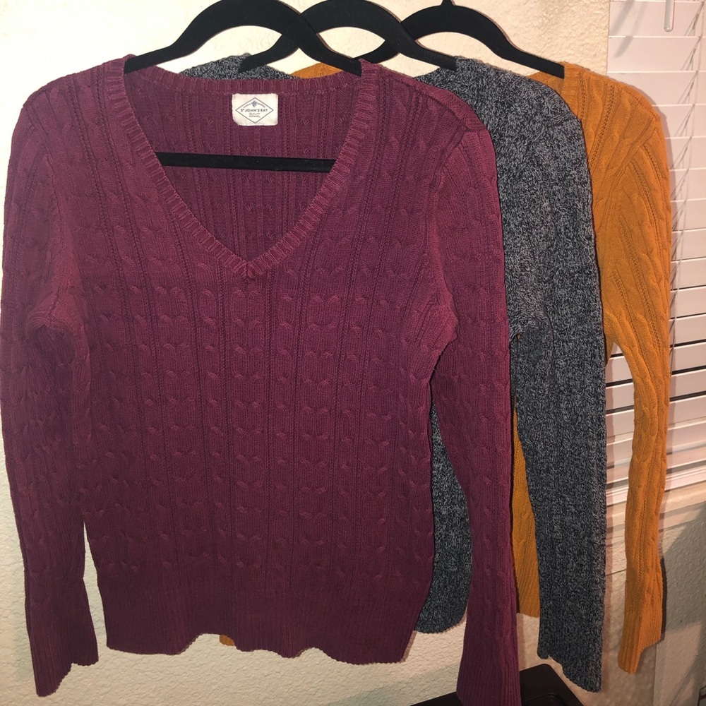 Bundle St. John Bay V Neck Knit Sweaters size large